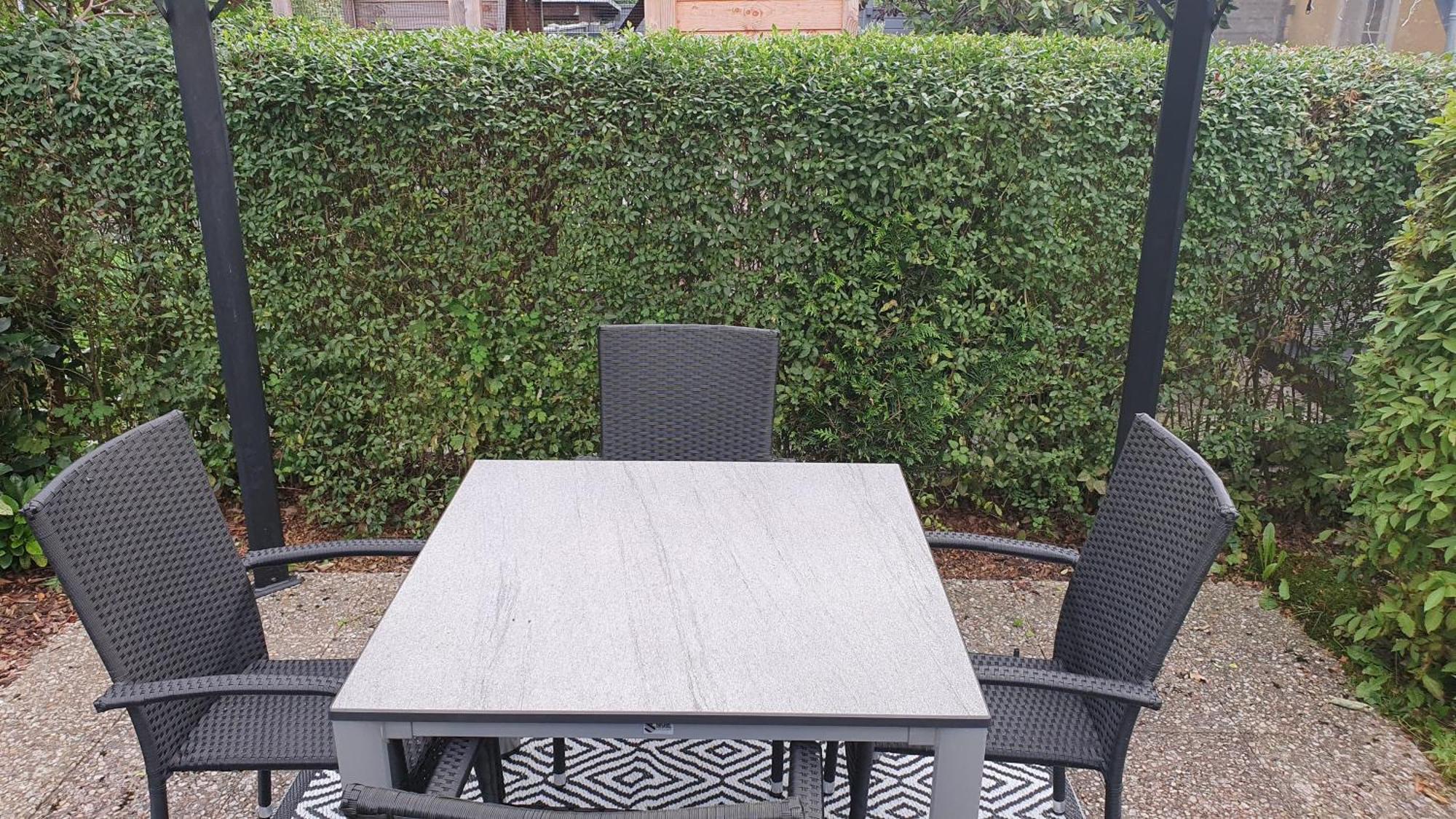 Ferienwohnung Im Gutshof Direkt Gegenueber Dem Schloss, Rhododendronpark Mit Terrasse Und Wlan Kromlau Eksteriør billede