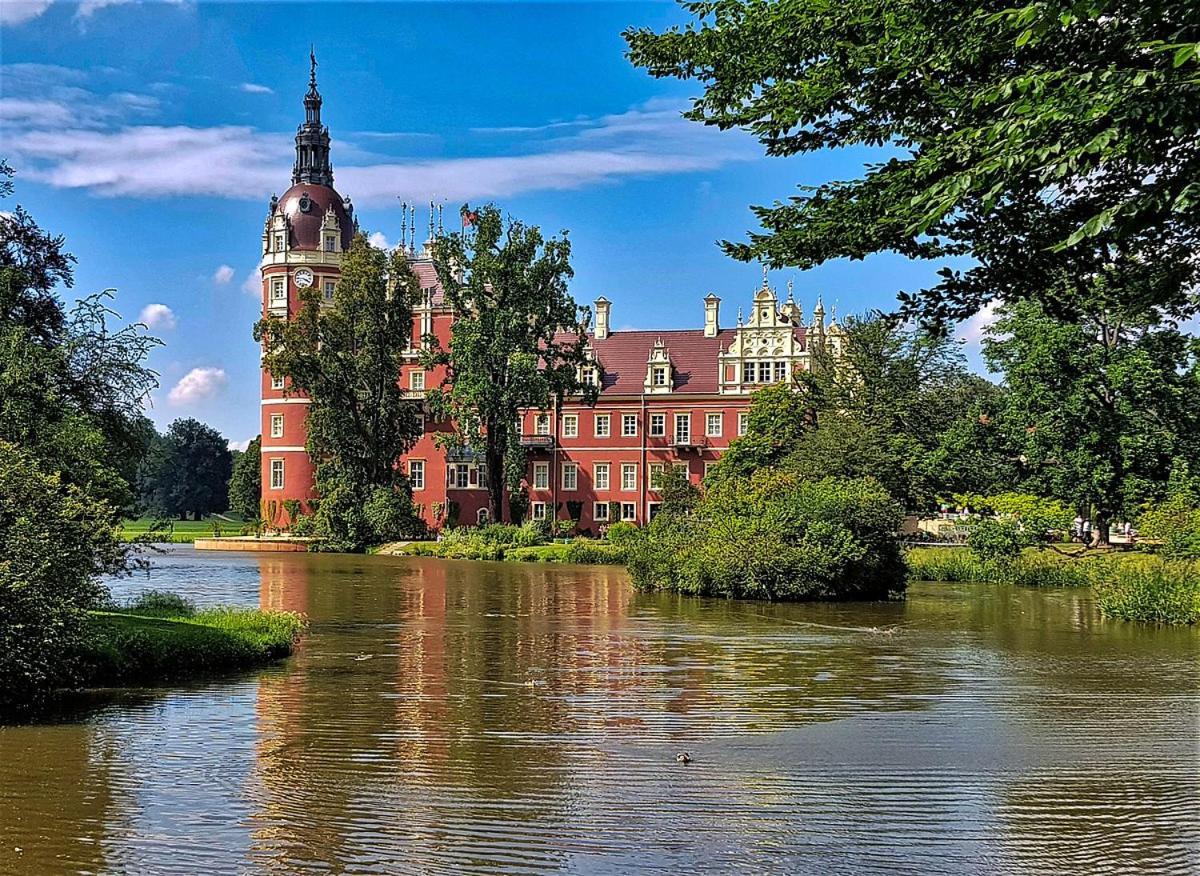 Ferienwohnung Im Gutshof Direkt Gegenueber Dem Schloss, Rhododendronpark Mit Terrasse Und Wlan Kromlau Eksteriør billede